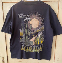 Load image into Gallery viewer, Billabong Sun Chasing T-Shirt- charcoal
