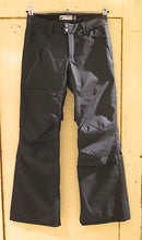 Load image into Gallery viewer, L1 Quin Snowpant- black

