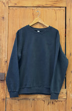 Load image into Gallery viewer, Mazine - Backprint Sweatshirt - Black/Sllow print
