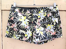 Load image into Gallery viewer, Volcom Frochickie Short- lime
